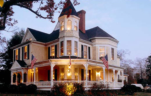 Oaks Victorian Inn